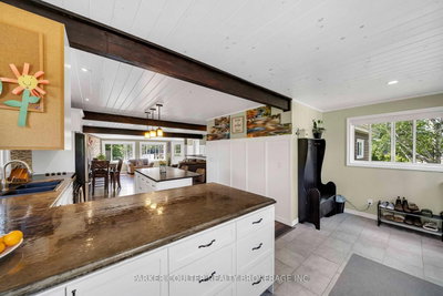 702 Highway 124 • McKellar, ON photo 3