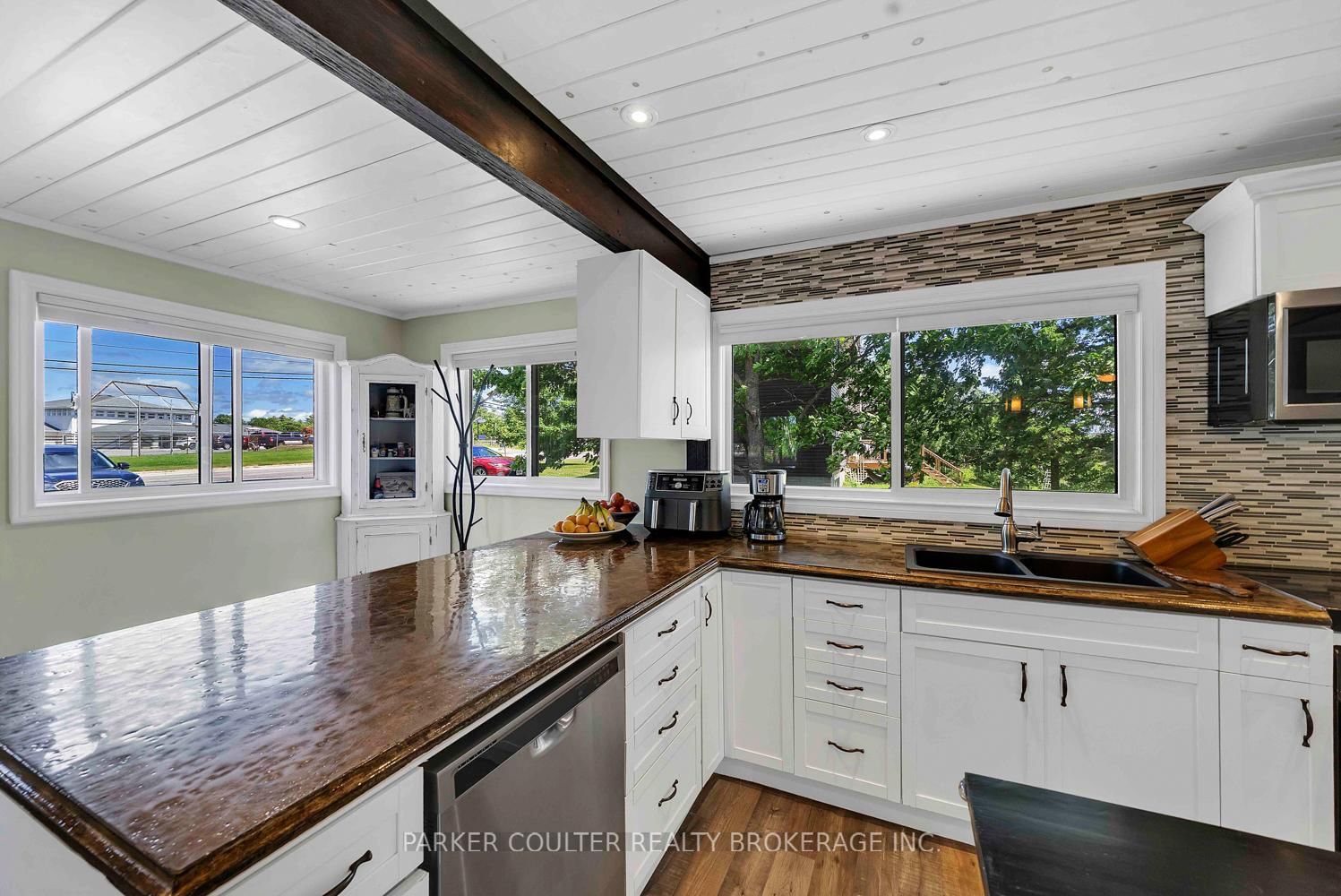 702 Highway 124 • McKellar, ON photo 5