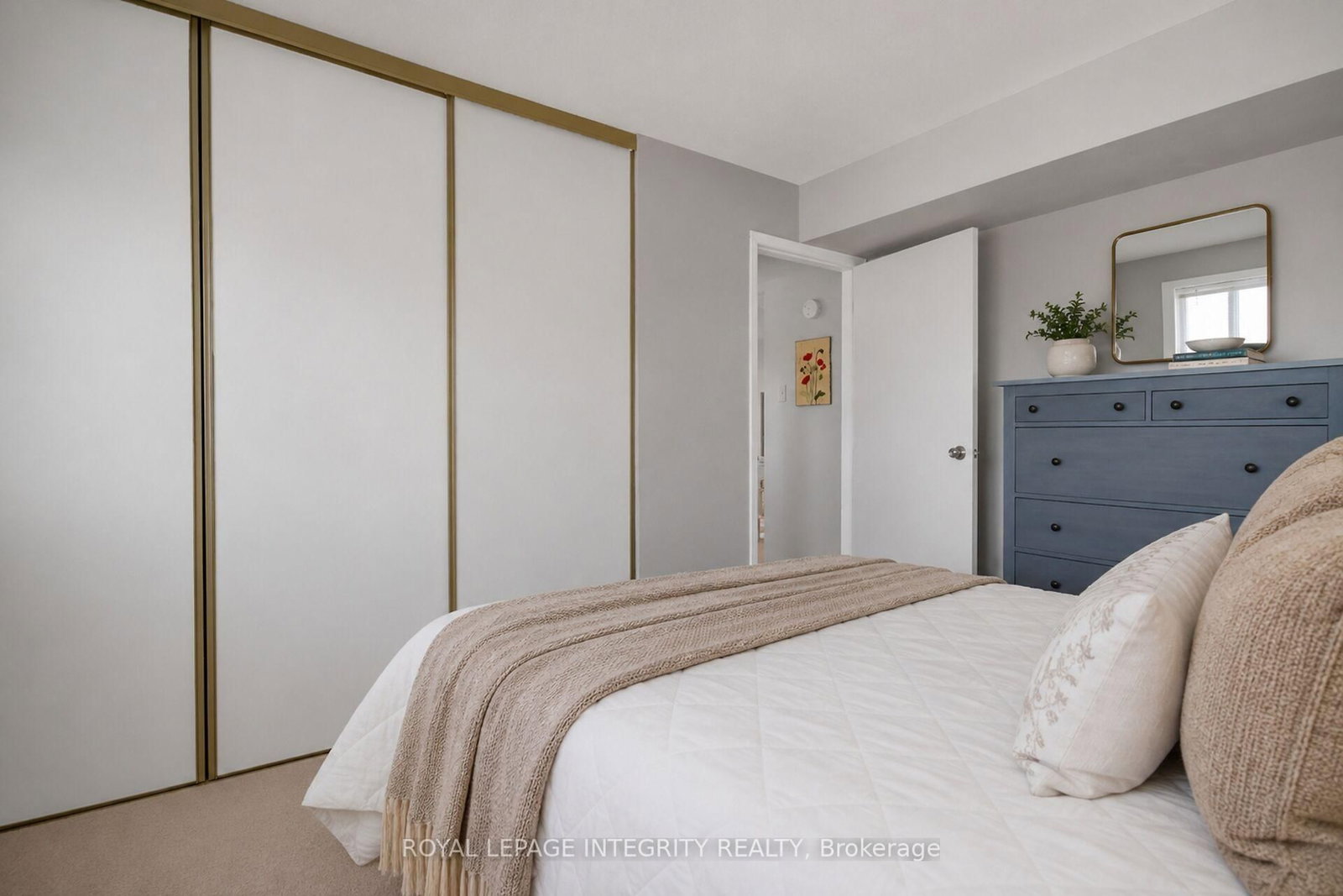 316 Lorry Greenberg Drive • #302 • Ottawa, ON photo 17