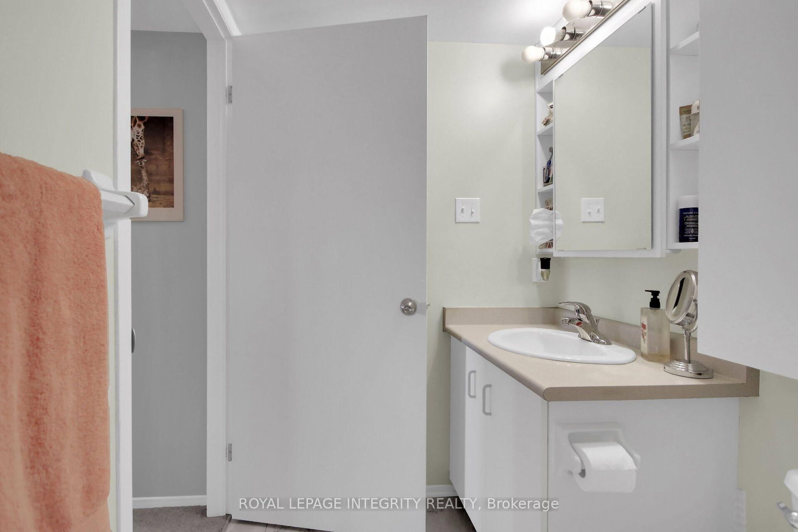 316 Lorry Greenberg Drive • #302 • Ottawa, ON photo 22