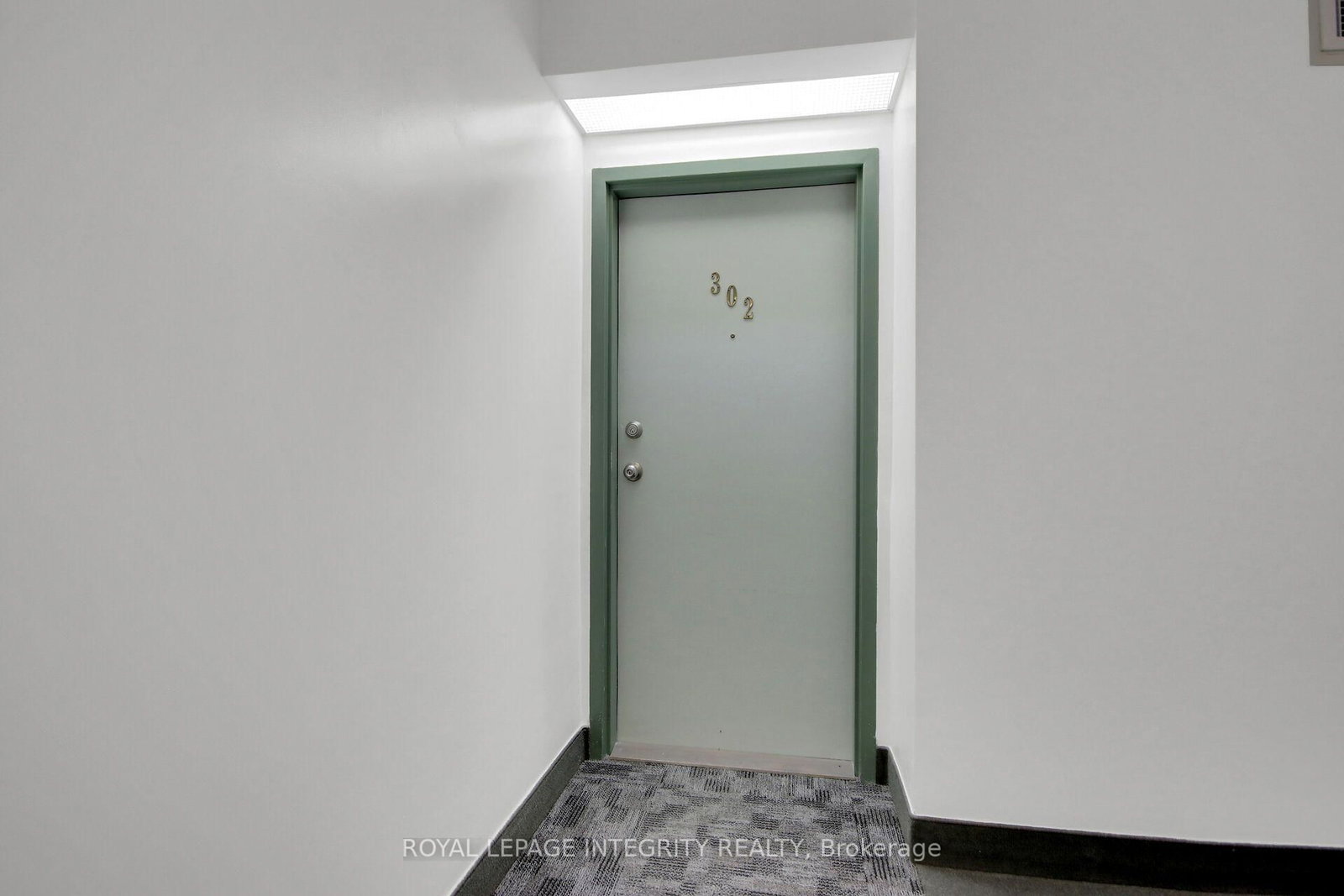 316 Lorry Greenberg Drive • #302 • Ottawa, ON photo 5