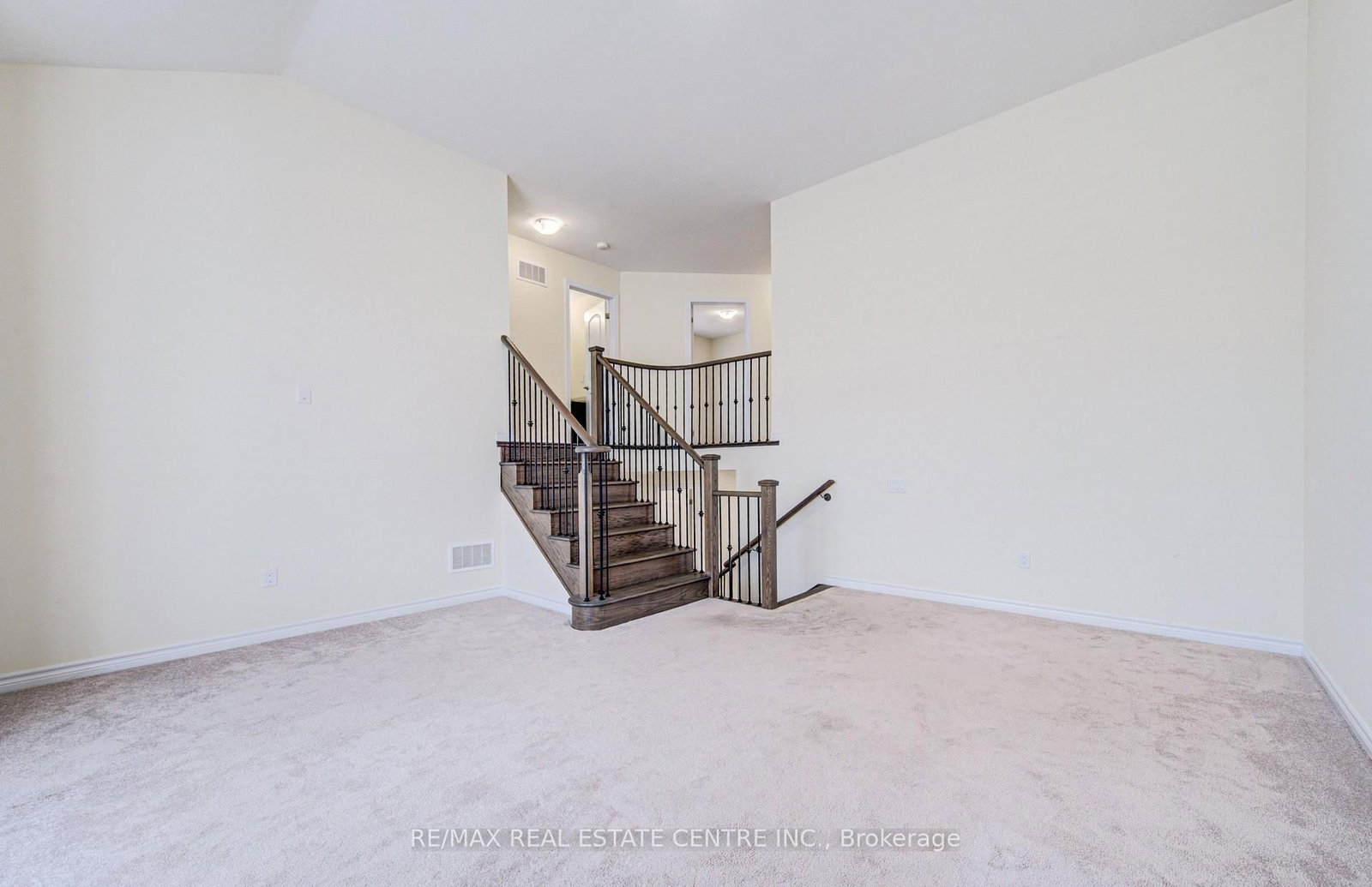 407 Dolman Street • Woolwich, ON photo 26