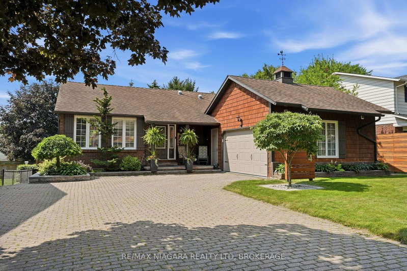 home for sale on 4 Vista Drive