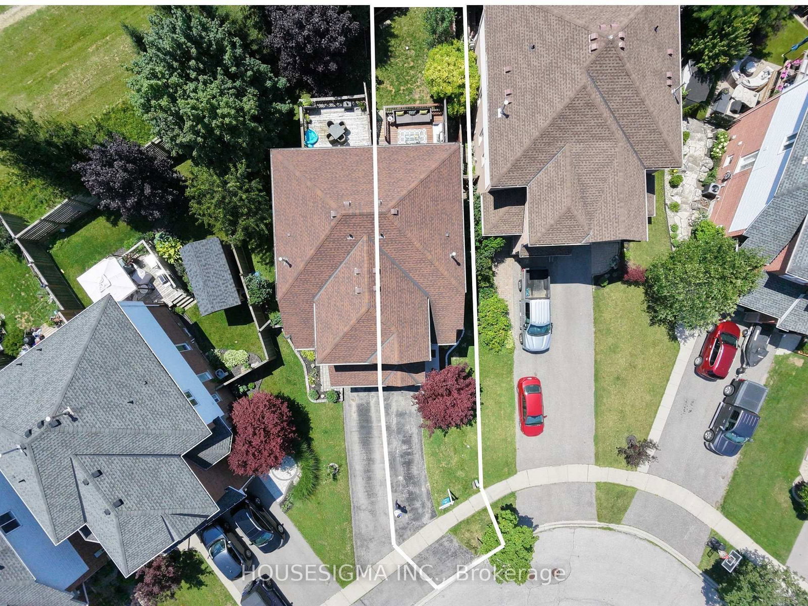 34 Kildonan Crescent • Hamilton, ON photo 2