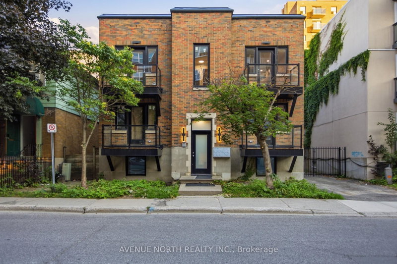 home for lease on 1-180 Clarence Street