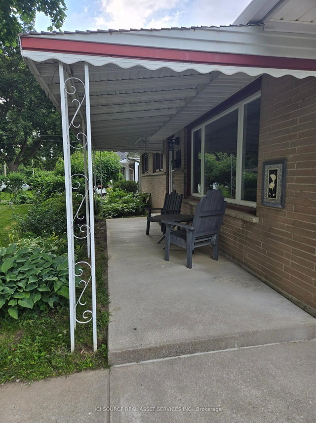 388 Griffith Street