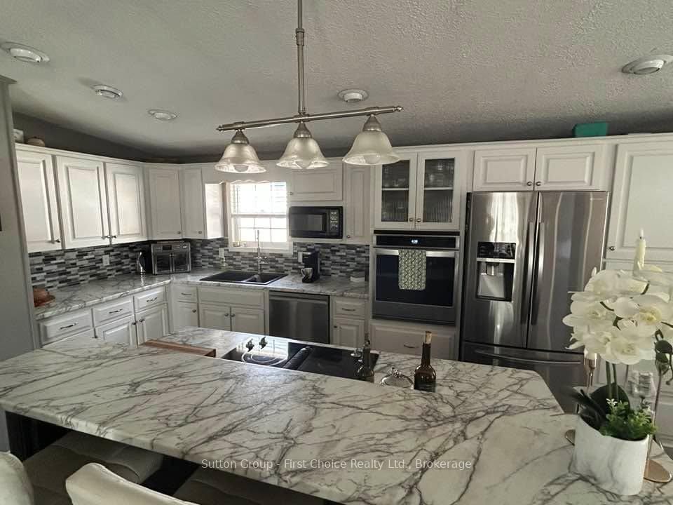 14 25 Thames Road • St. Marys, ON photo 8