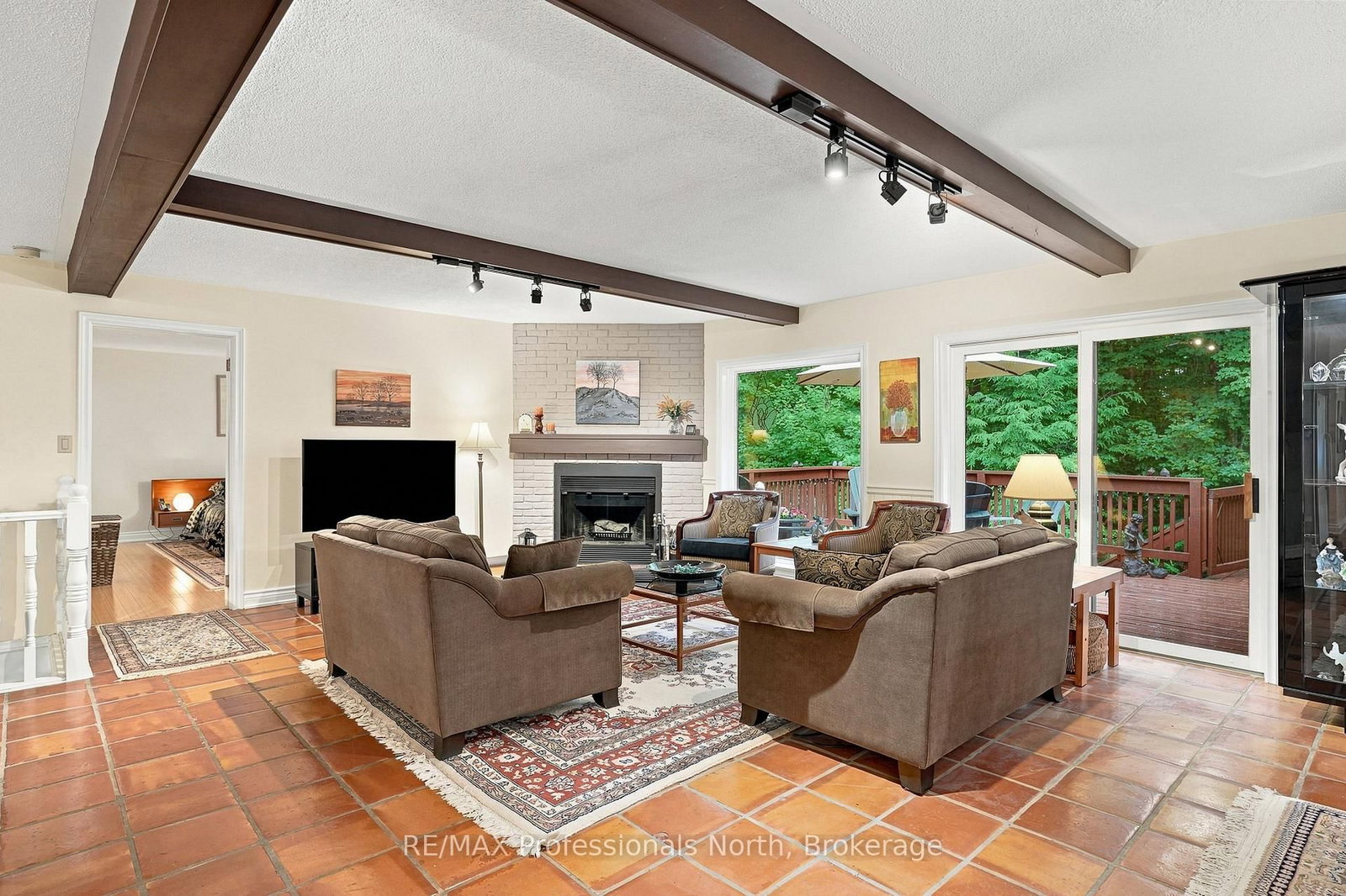 8 PALMER Court • Bracebridge, ON photo 12