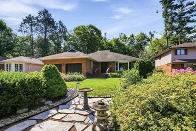 8 PALMER Court • Bracebridge, ON photo 2