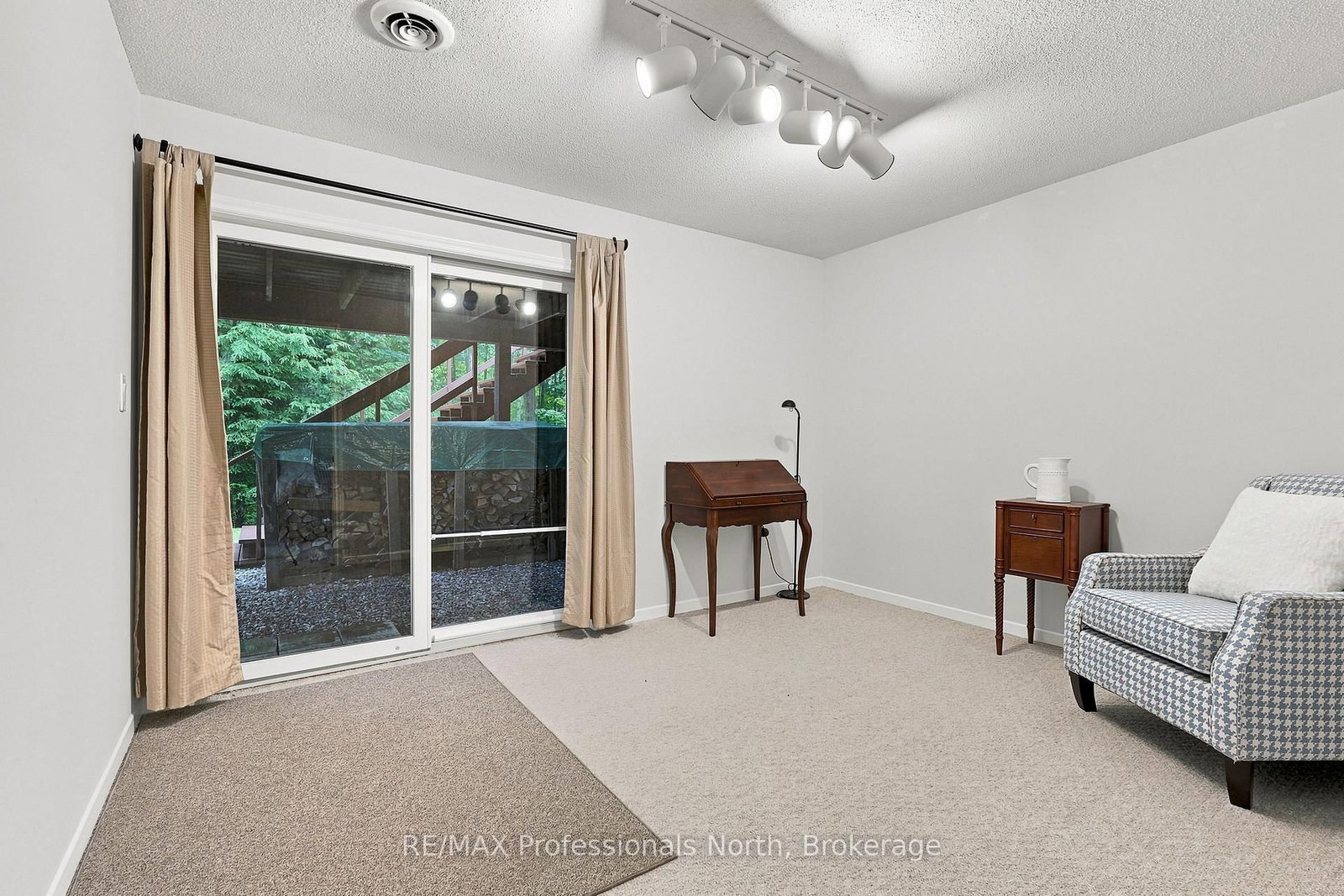 8 PALMER Court • Bracebridge, ON photo 41