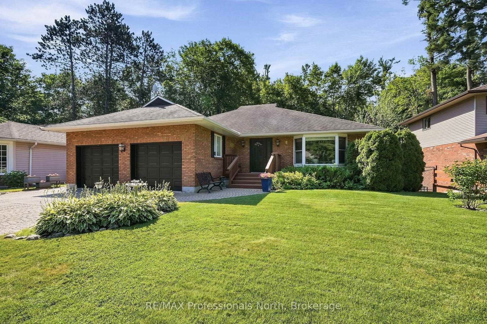 8 PALMER Court • Bracebridge, ON photo 5
