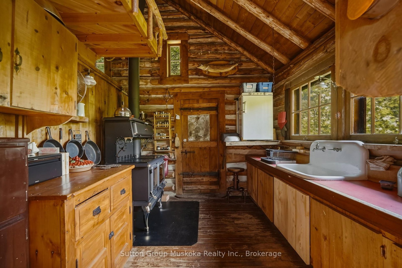 1569 Dyer Memorial Road • Huntsville, ON photo 17