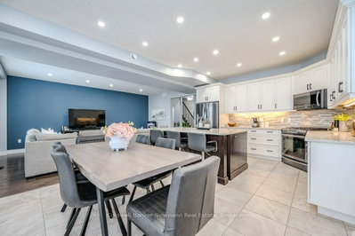 Unit 21 — 254 Gosling Gardens — more photos