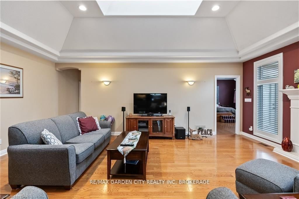 100 E Thorold Road • Welland, ON photo 14