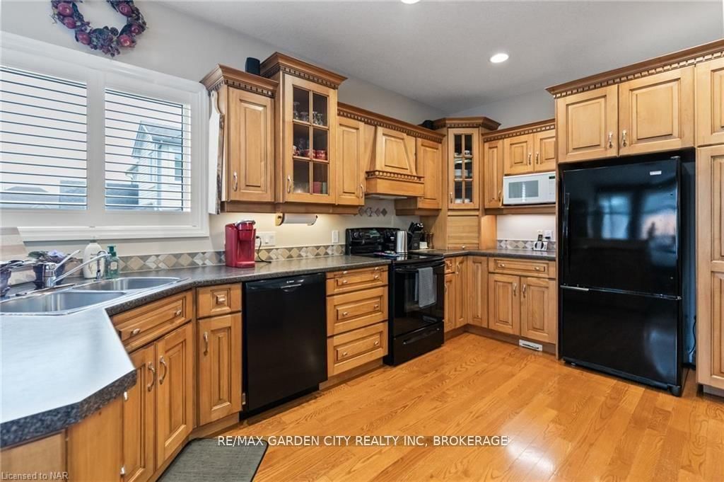 100 E Thorold Road • Welland, ON photo 9