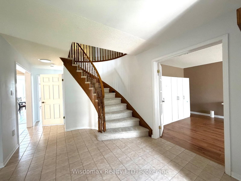 1 CRYSLER Crescent