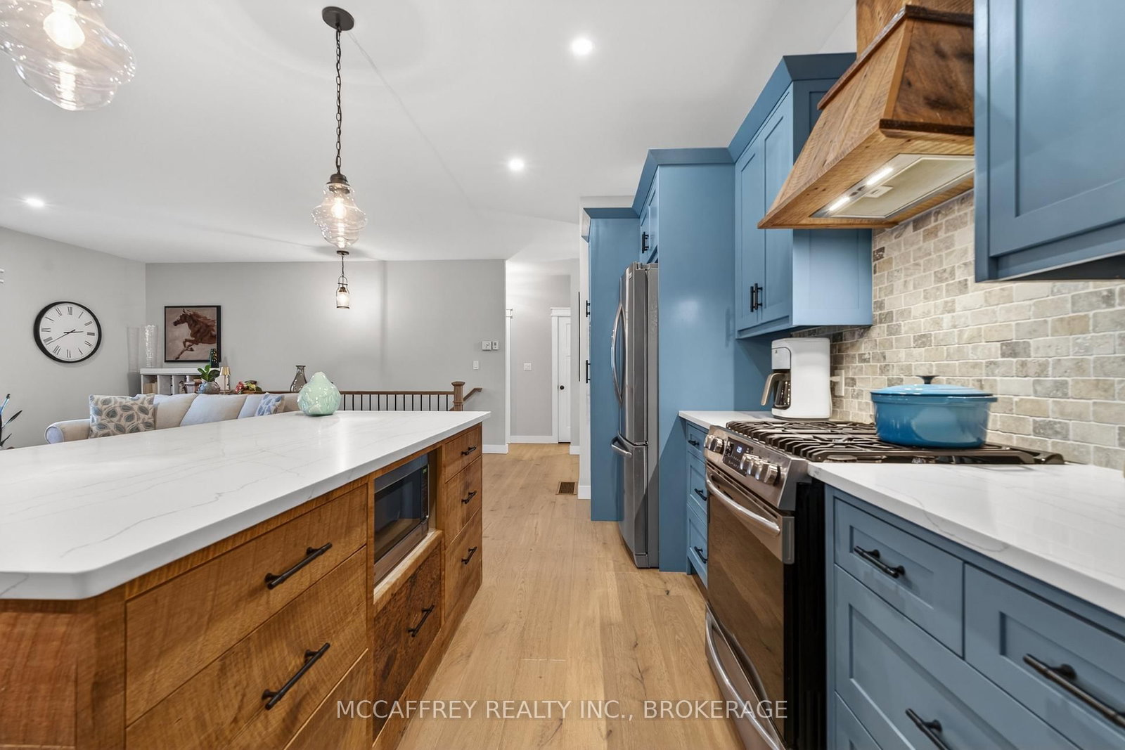 1930 County Rd 9 • Napanee, ON photo 13