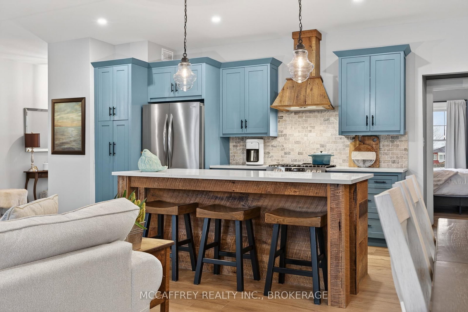 1930 County Rd 9 • Napanee, ON photo 16