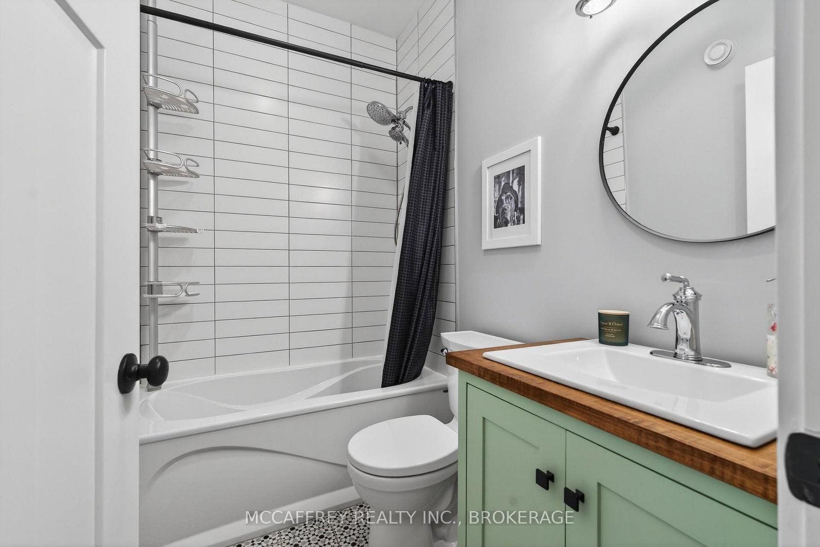 1930 County Rd 9 • Napanee, ON photo 24