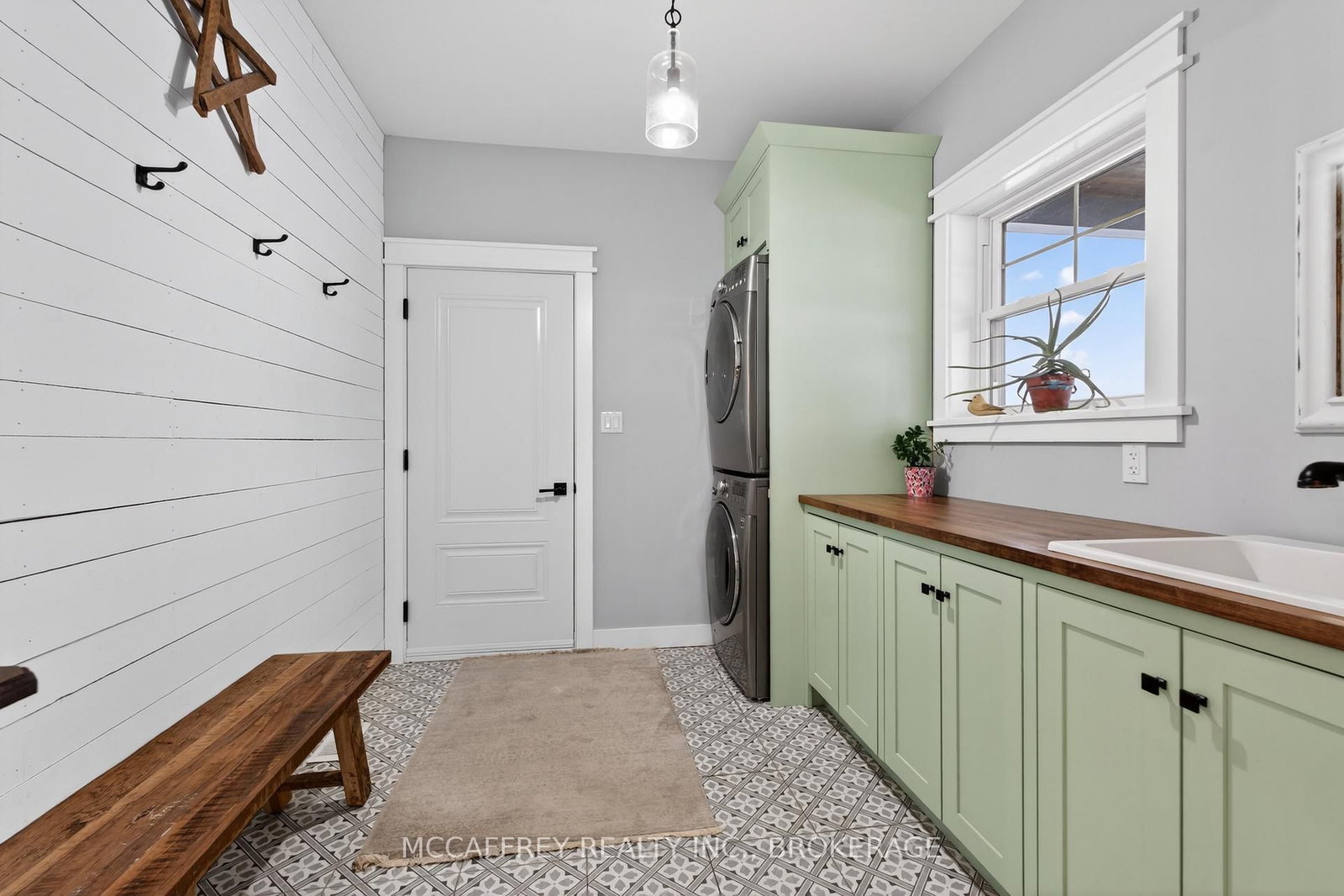 1930 County Rd 9 • Napanee, ON photo 26