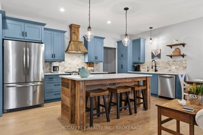 1930 County Rd 9 • Napanee, ON photo 9