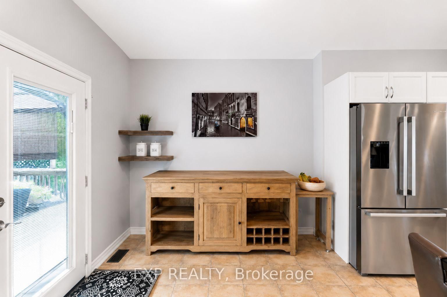 16 Downing Street • Hamilton, ON photo 12