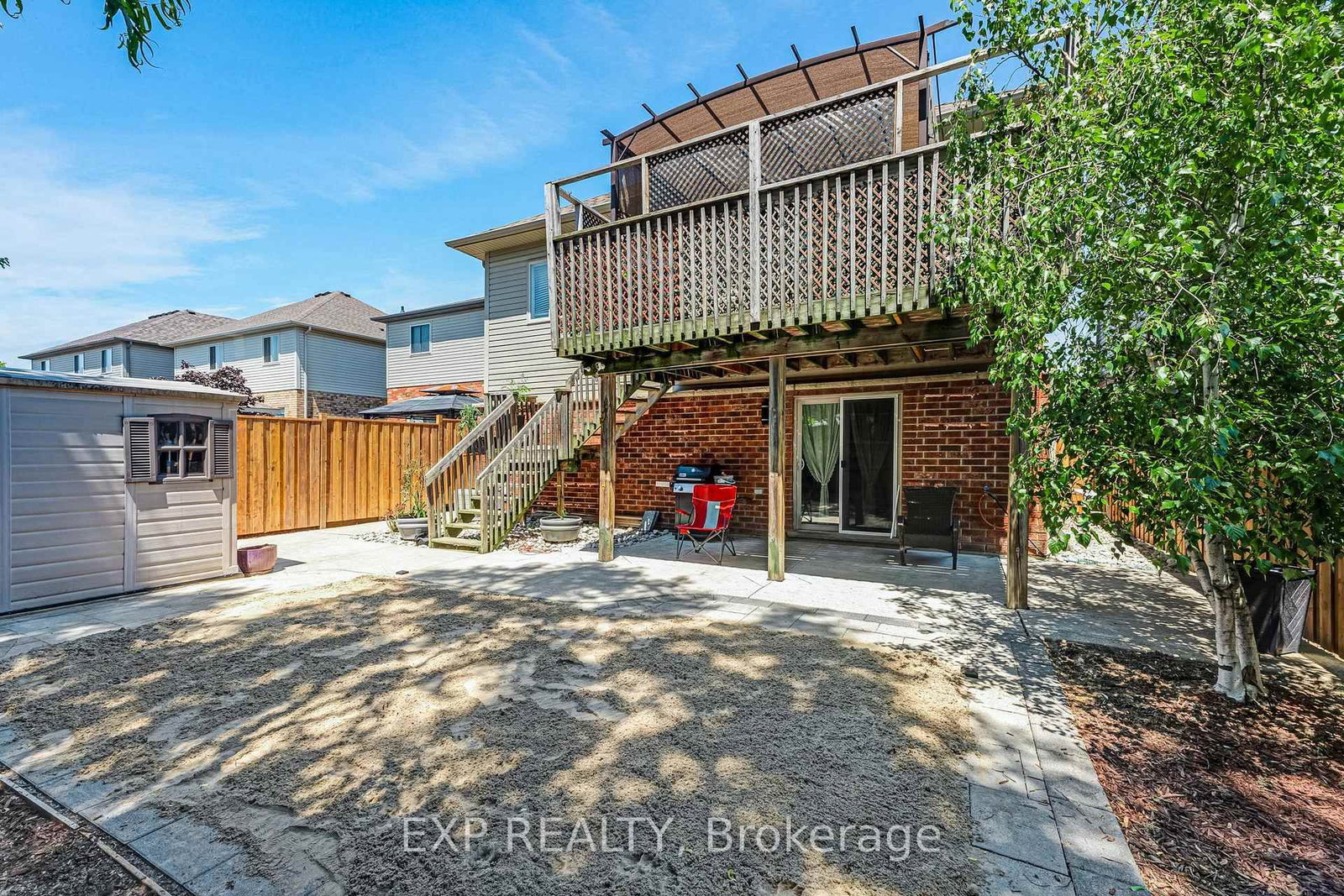 16 Downing Street • Hamilton, ON photo 36