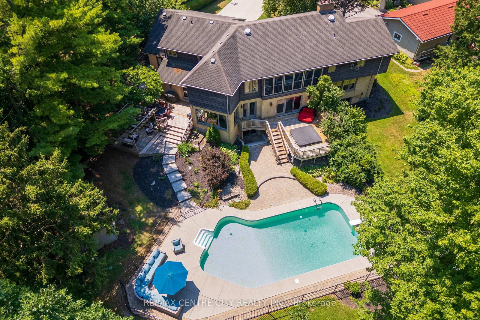 255 MILL POND Crescent, Strathroy-Caradoc — photo 4