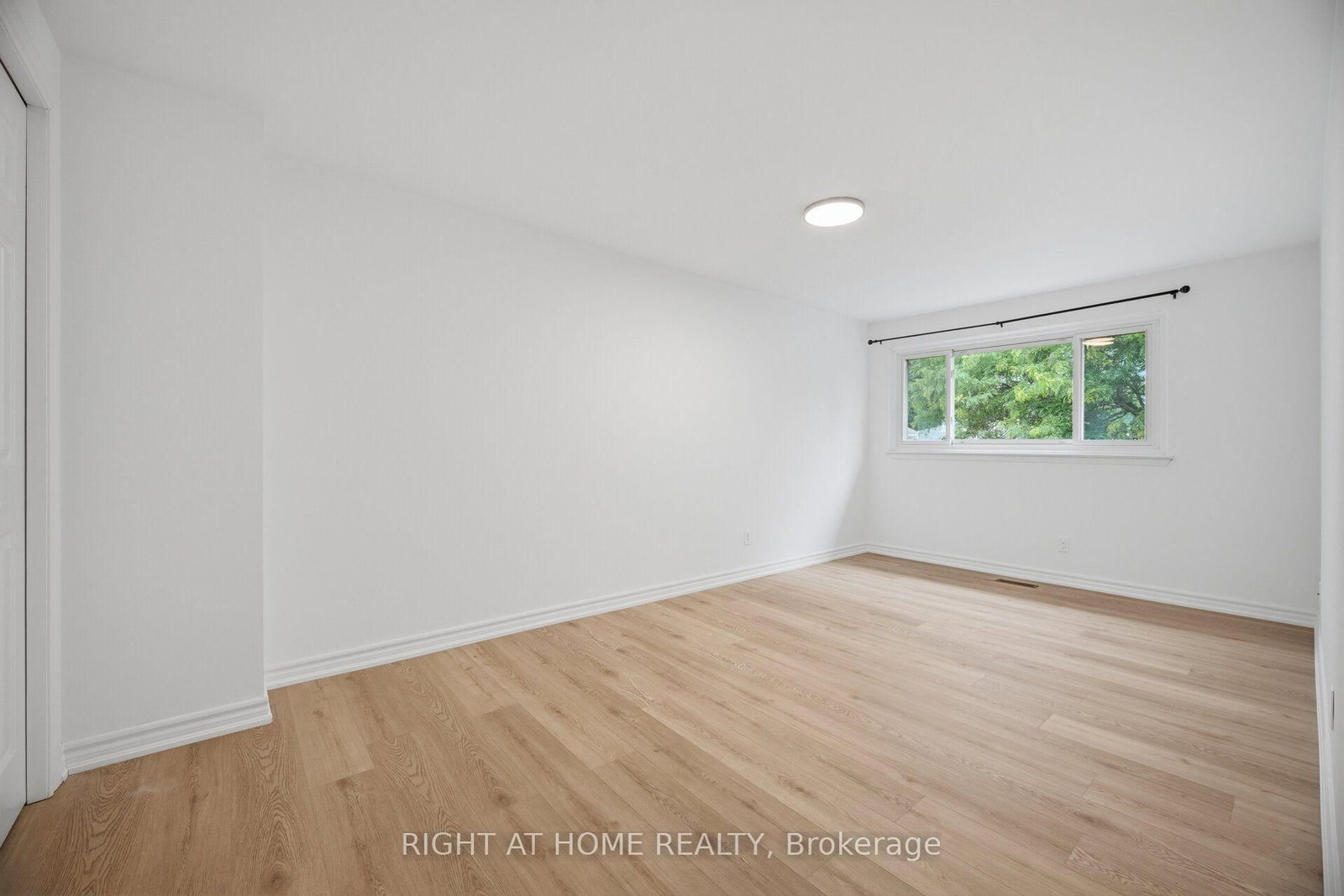 295 N Bluevale Street • #B • Waterloo, ON photo 24