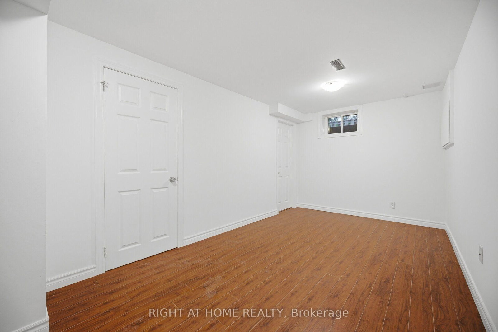 295 N Bluevale Street • #B • Waterloo, ON photo 31