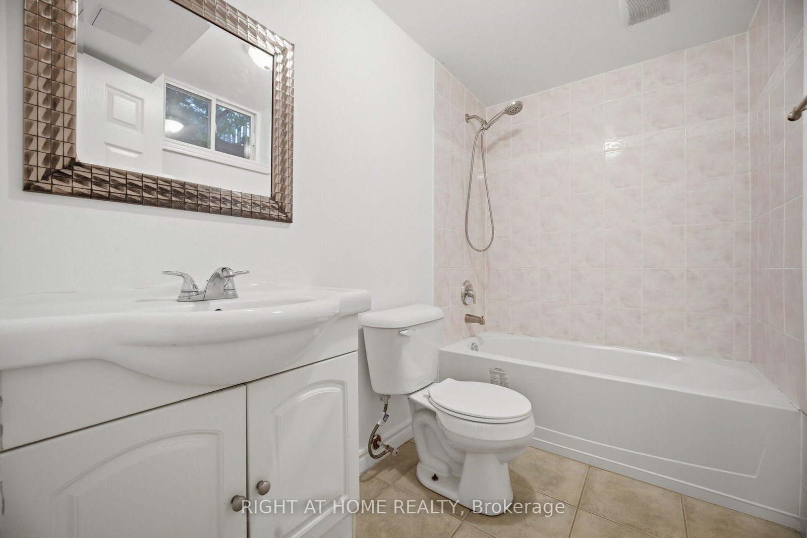 295 N Bluevale Street • #B • Waterloo, ON photo 34