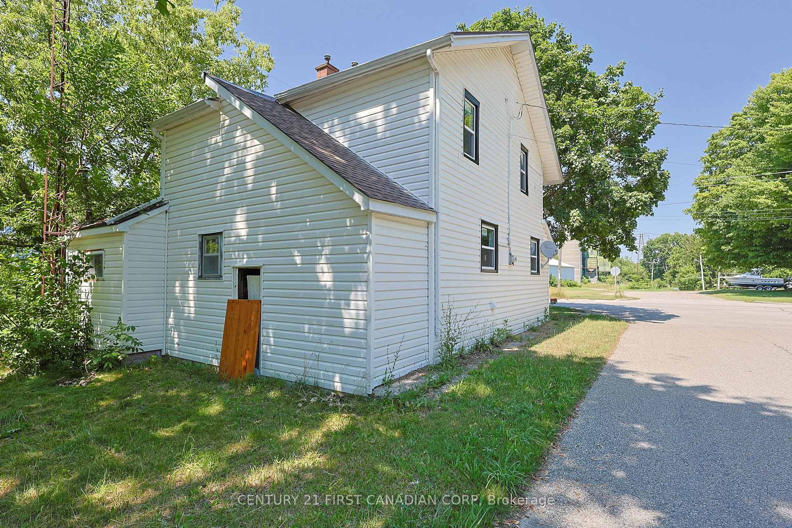 188 Furnival Road • West Elgin, ON photo 32