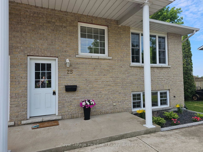 25 Lee Crescent
