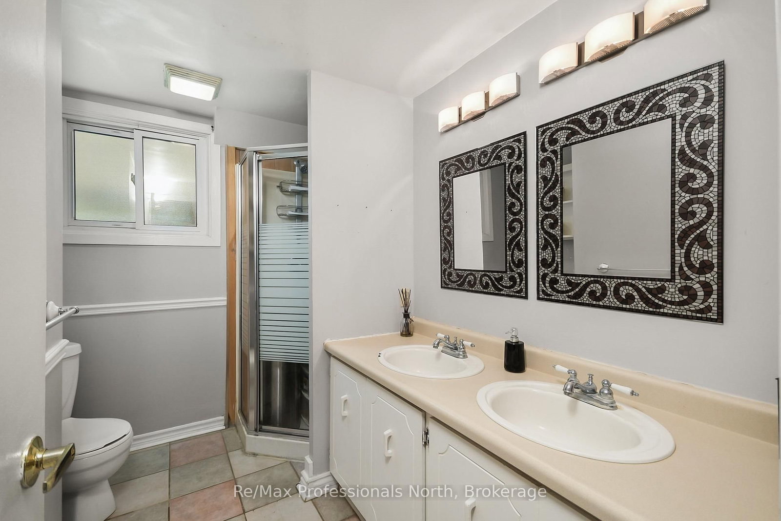 110 FRASER Street • Gravenhurst, ON photo 13