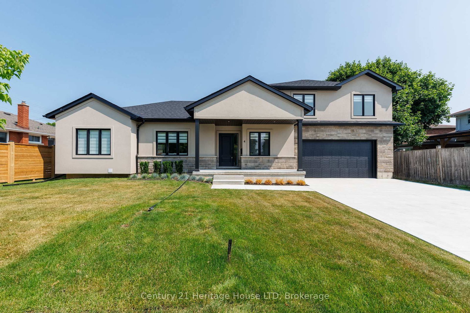 4 Meteor Street • St. Catharines, ON photo 1