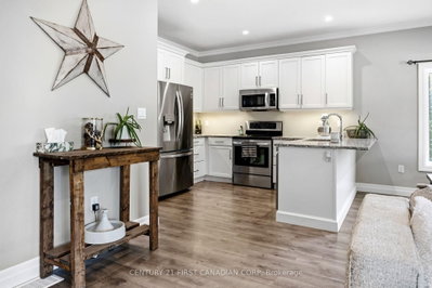 279 Oak Street • Lucan Biddulph, ON photo 9