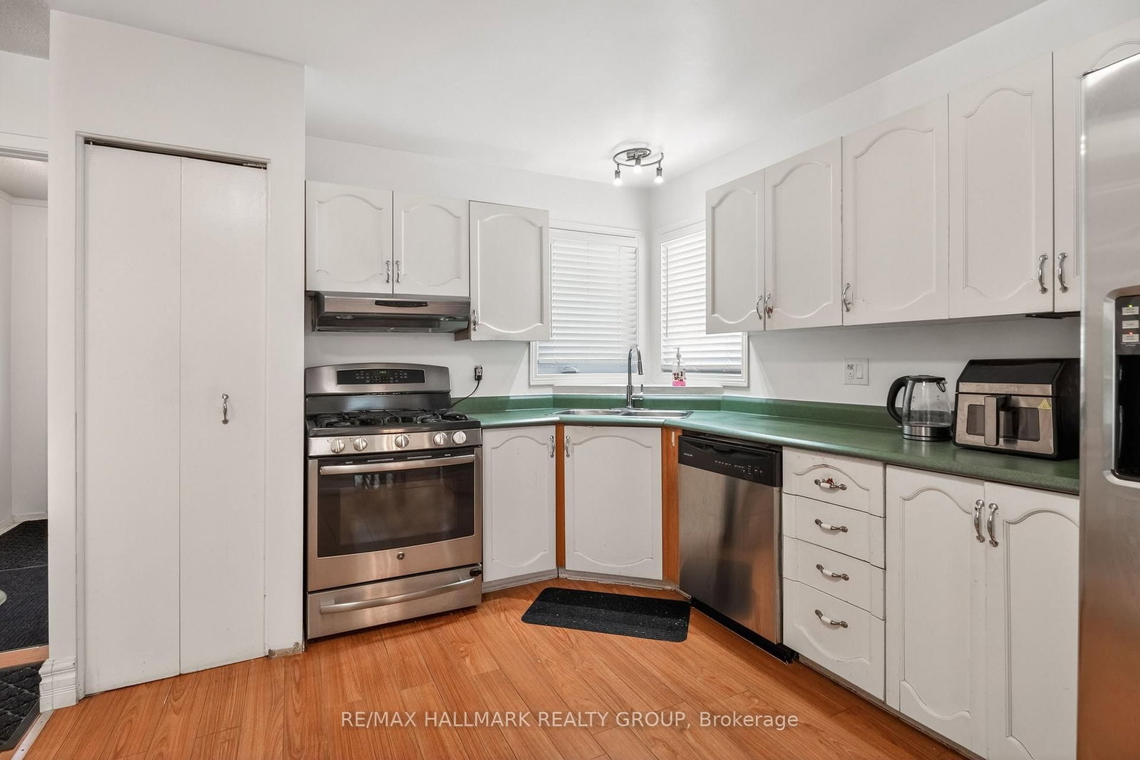 1769 Bromont Way • Ottawa, ON photo 9