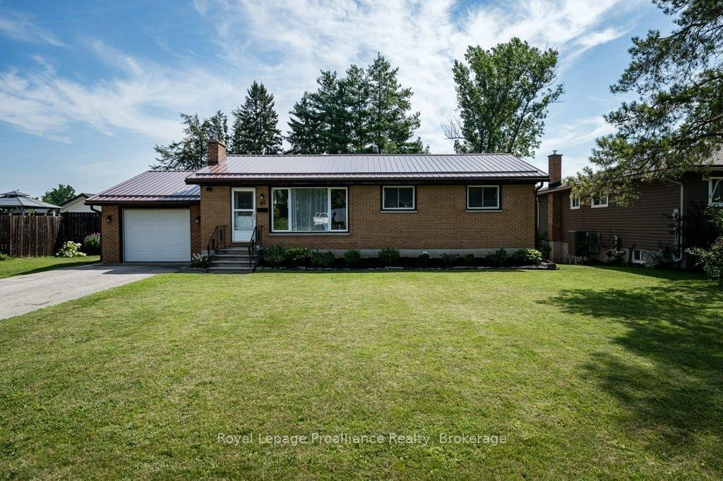 193 Henry Street • Stirling, ON photo 1