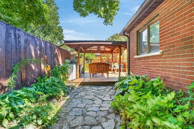 23 Mcrae Street • North Dumfries, ON photo 3
