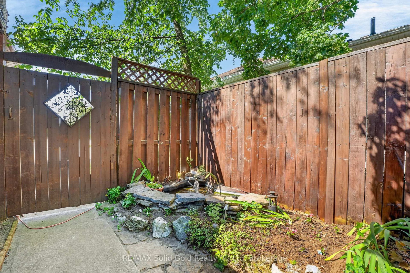 23 Mcrae Street • North Dumfries, ON photo 4