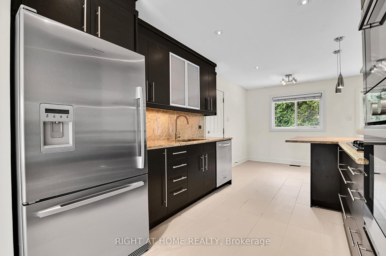 9 Leetom Crescent • Ottawa, ON photo 9