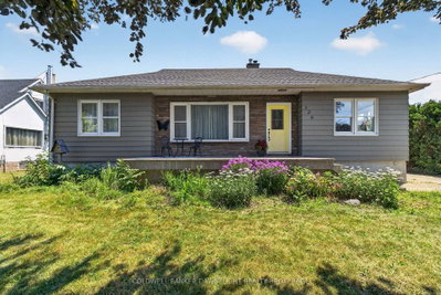 Detached House for sale at 126 Centre Street, Bluewater, Ontario, N0M 1N0 - Hay - MLS: X13566368