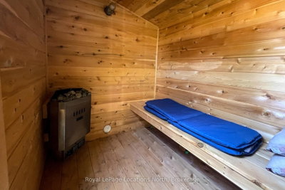 68 Centre Street • Meaford, ON photo 8