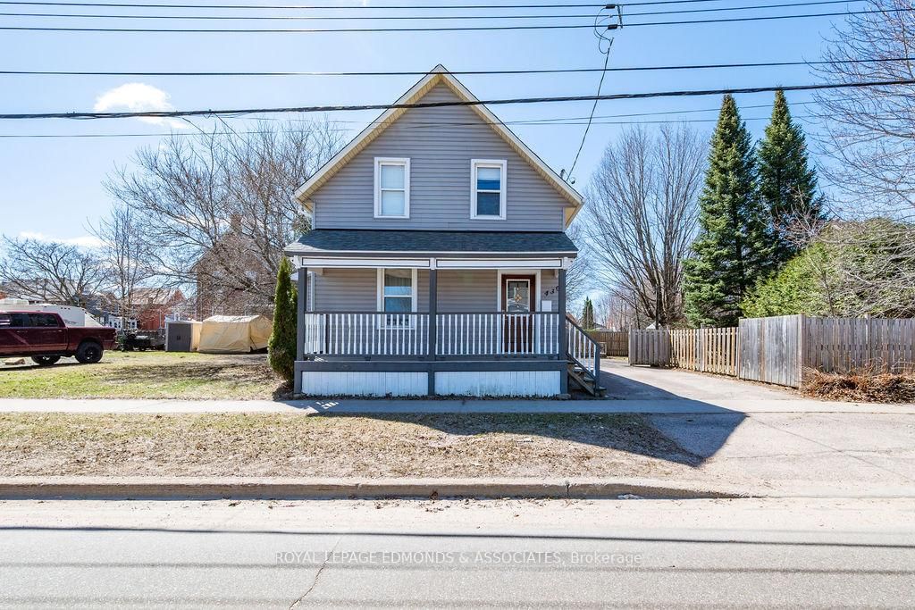 430 Mary Street • Pembroke, ON photo 3