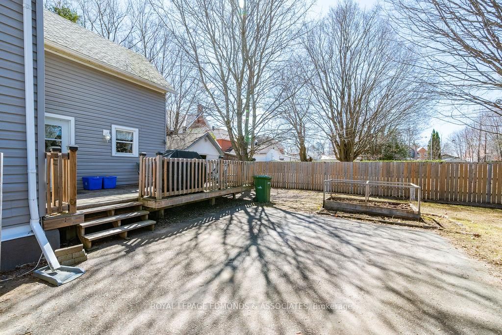430 Mary Street • Pembroke, ON photo 6