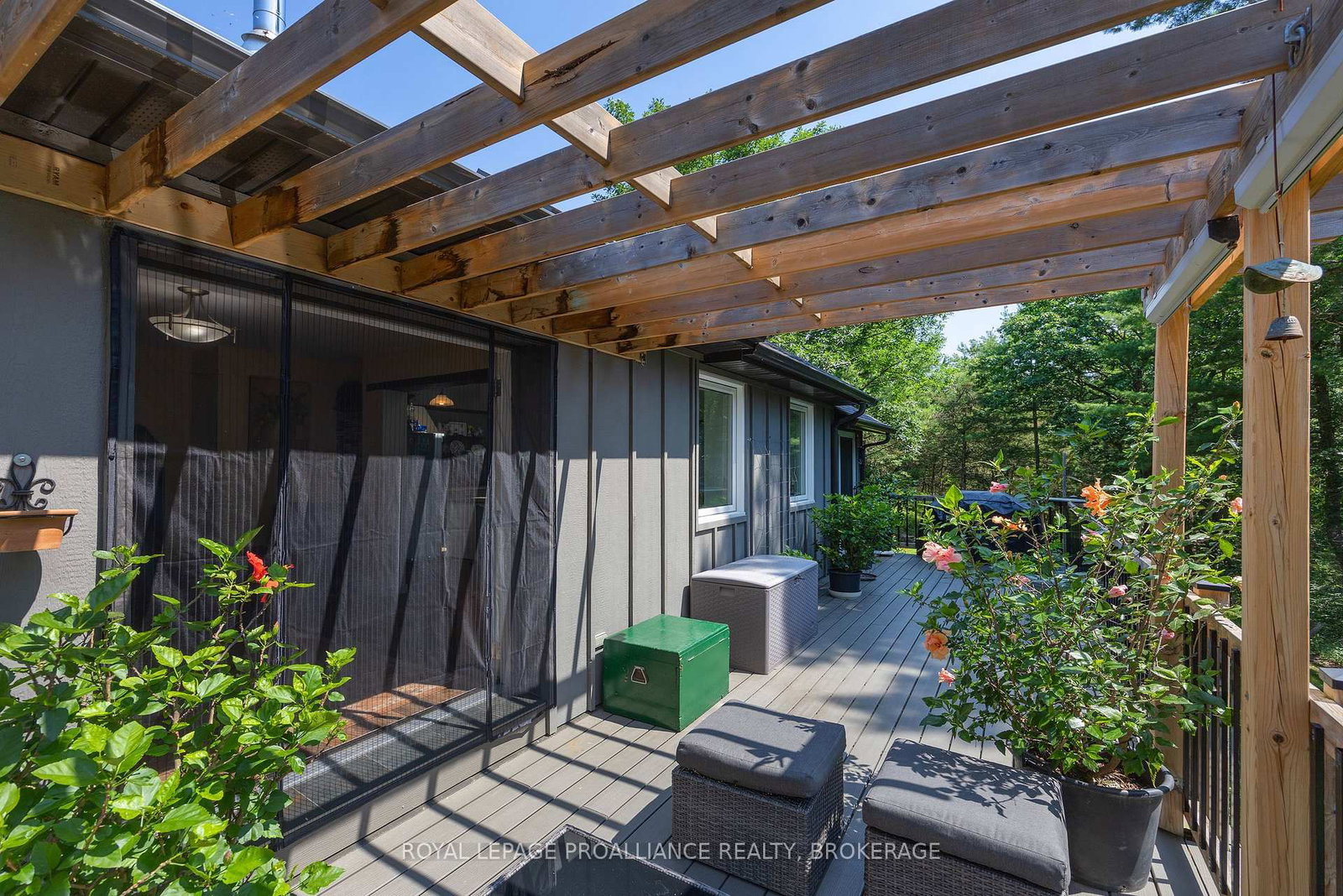 369 Old River Road • Front of Yonge, ON photo 15