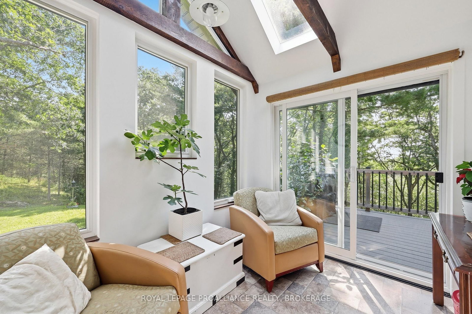 369 Old River Road • Front of Yonge, ON photo 27