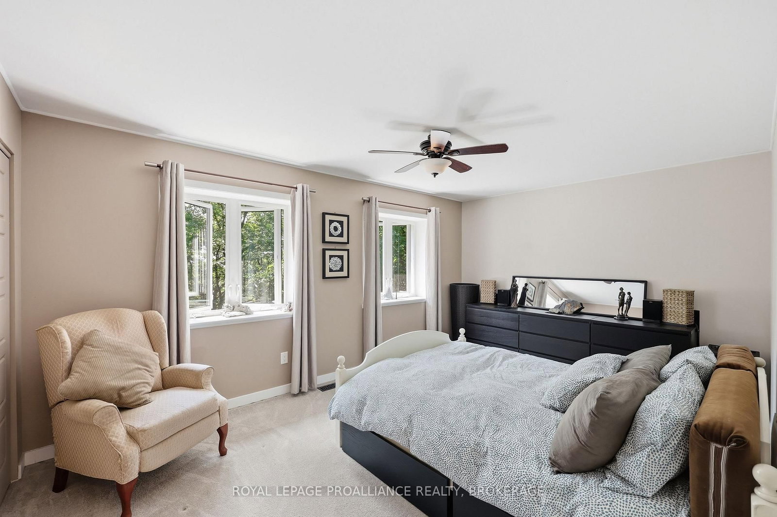 369 Old River Road • Front of Yonge, ON photo 32