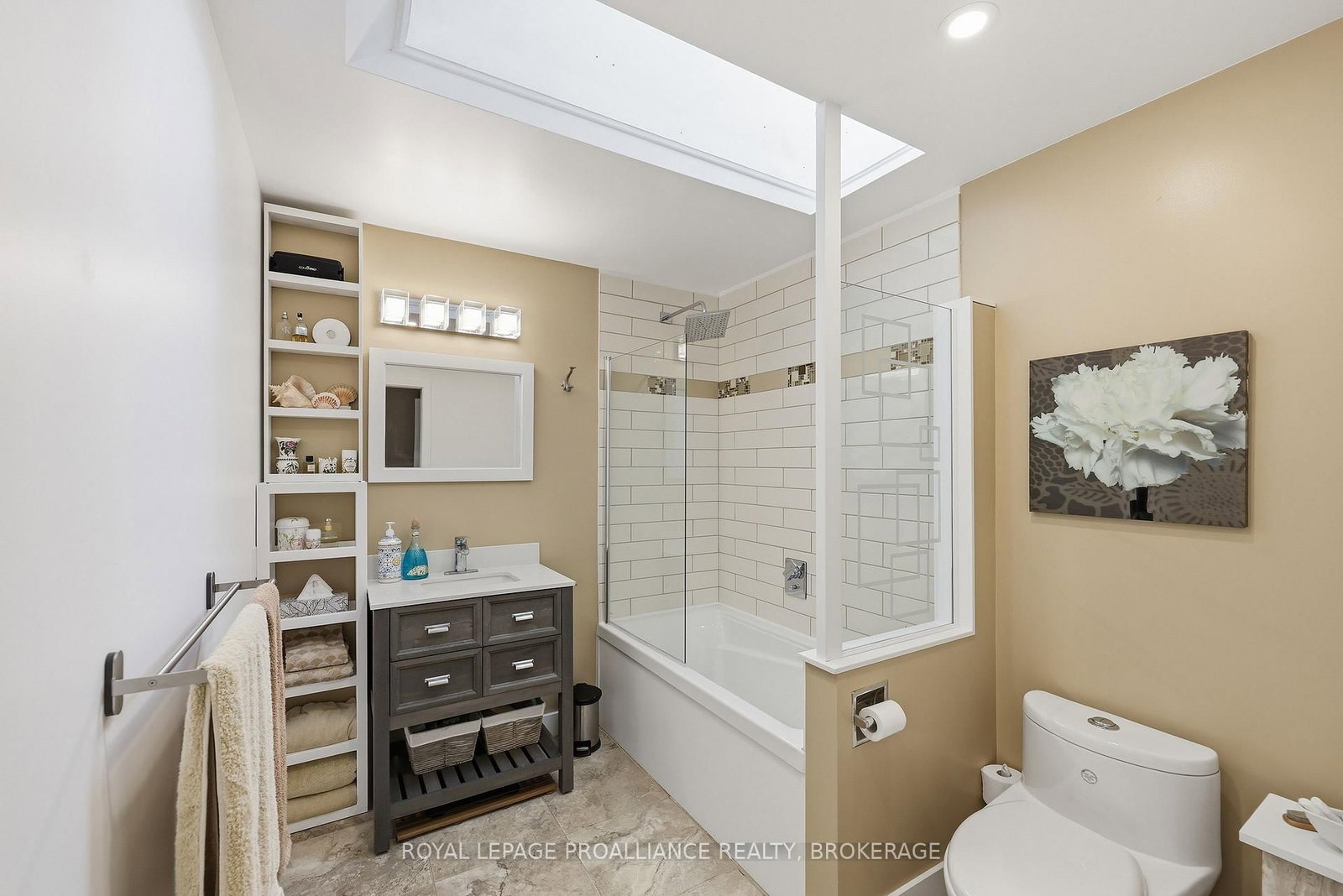 369 Old River Road • Front of Yonge, ON photo 34
