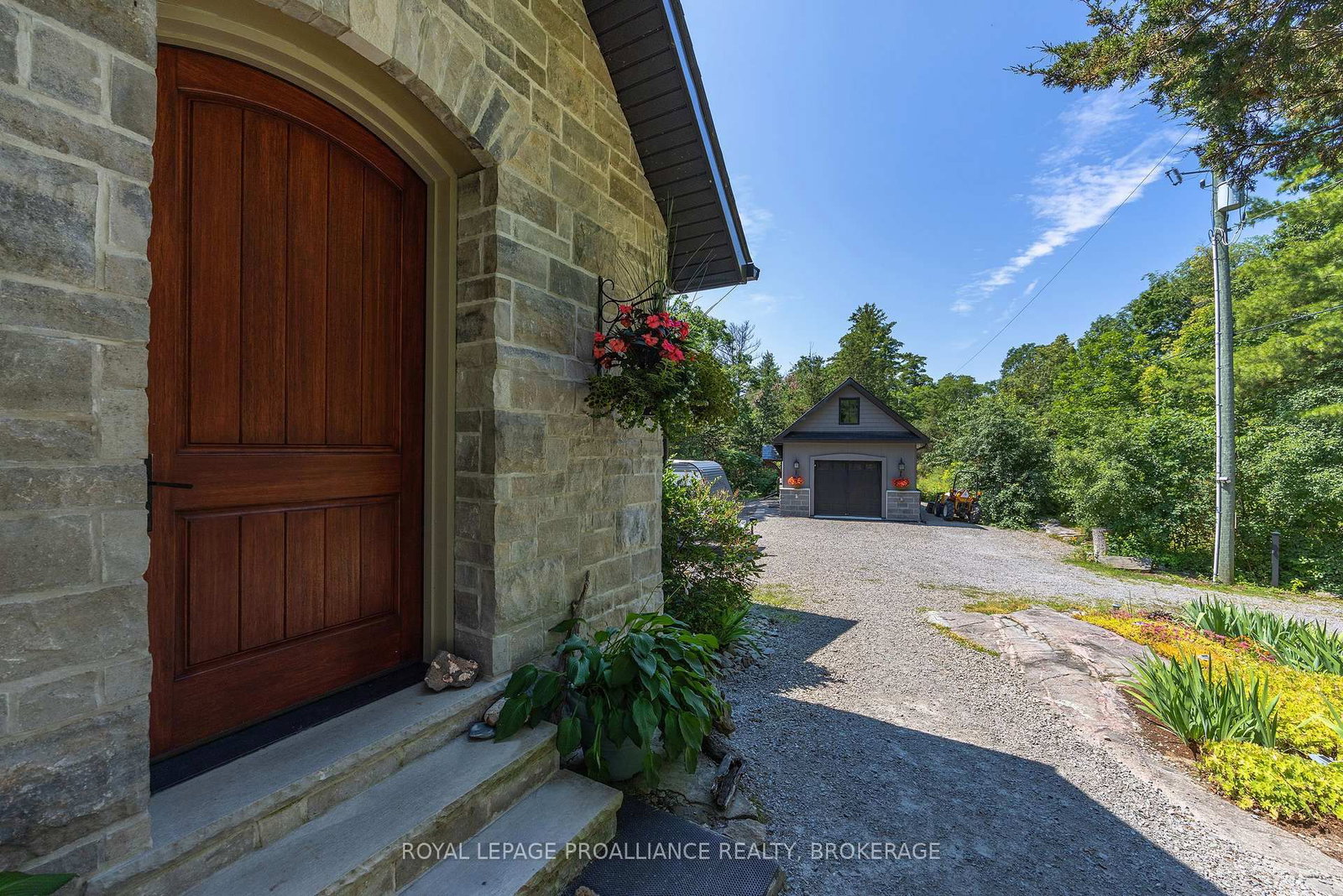 369 Old River Road • Front of Yonge, ON photo 4